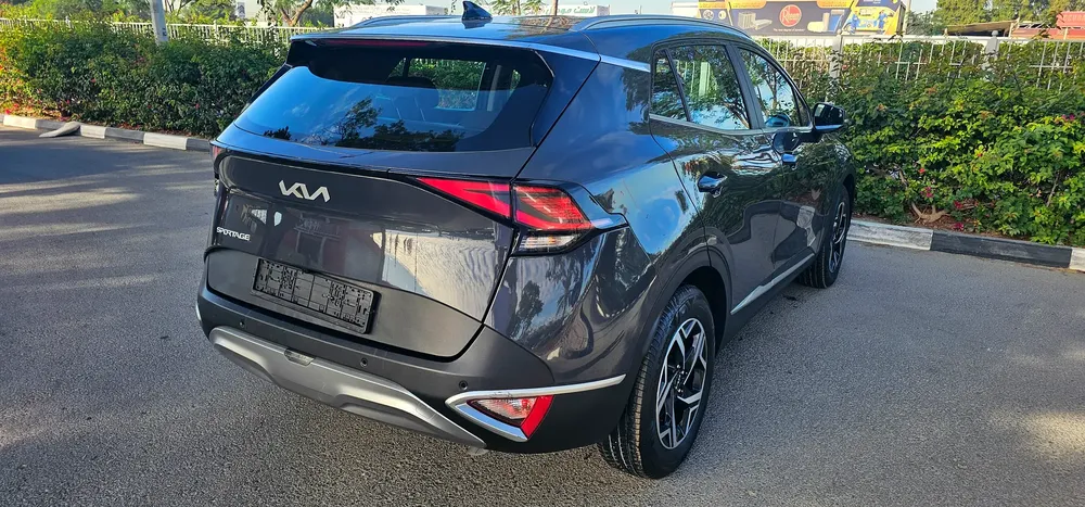 KIA SPORTAGE MODEL 2024 KM 40000 ONLY  G.C.C ACCIDENT FREE ORIGINAL PAINT - Image 5