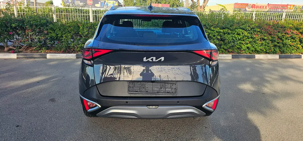 KIA SPORTAGE MODEL 2024 KM 40000 ONLY  G.C.C ACCIDENT FREE ORIGINAL PAINT - Image 7