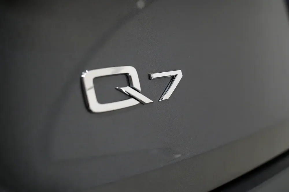 Audi Q7 55 TFSI Quattro S line 2023 - Image 14