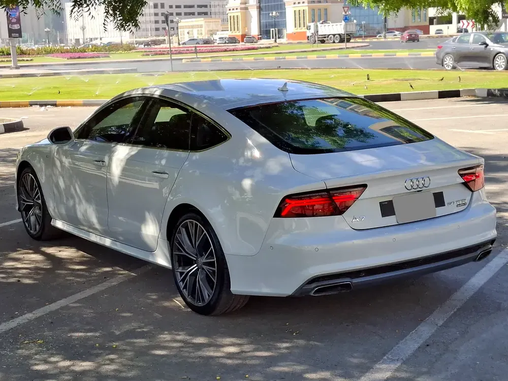GCC AUDI A7 2016 V6 3.0L SLINE PACKAGE TOP OF RANGE - Image 4