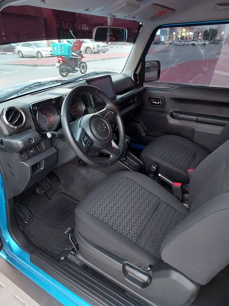 Suzuki jimny glx full option gcc 7yrs warranty from Suzuki Only 64000km! - Image 11