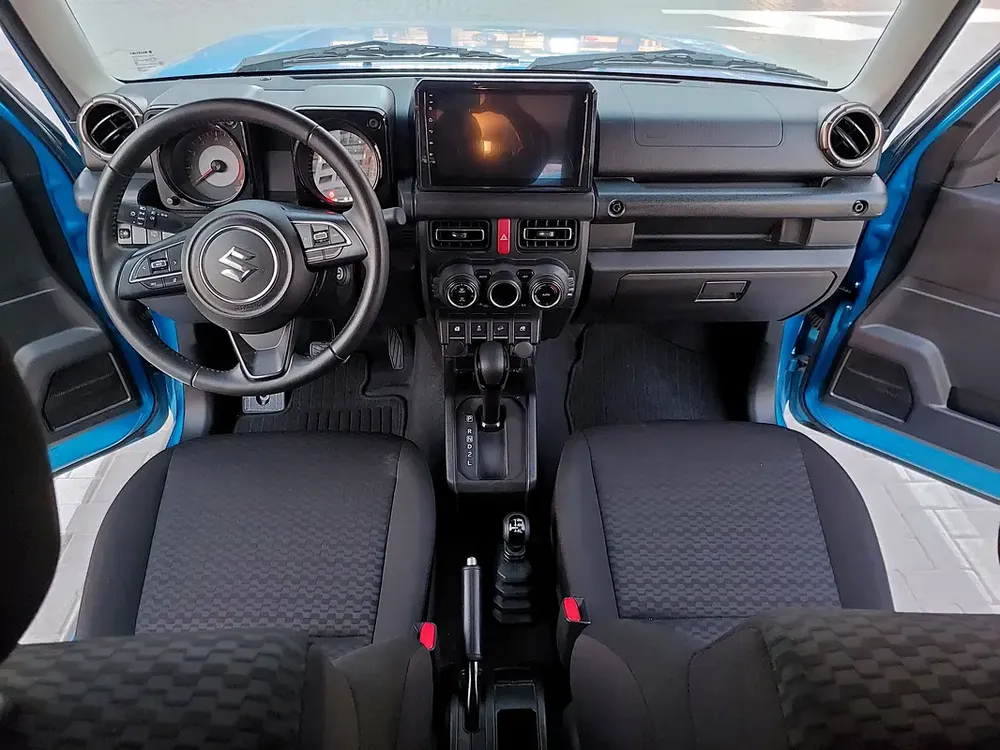 Suzuki jimny glx full option gcc 7yrs warranty from Suzuki Only 64000km! - Image 9
