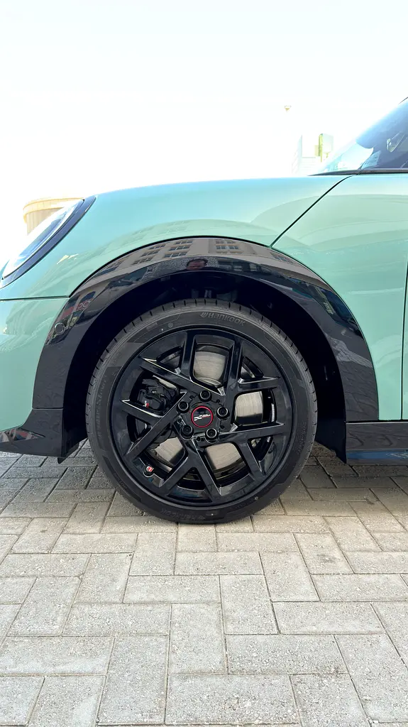 Mini Cooper S with JCW Kit - 3 Years Warranty - 3 Years Free Service. Free insurance - Window tint - Image 5