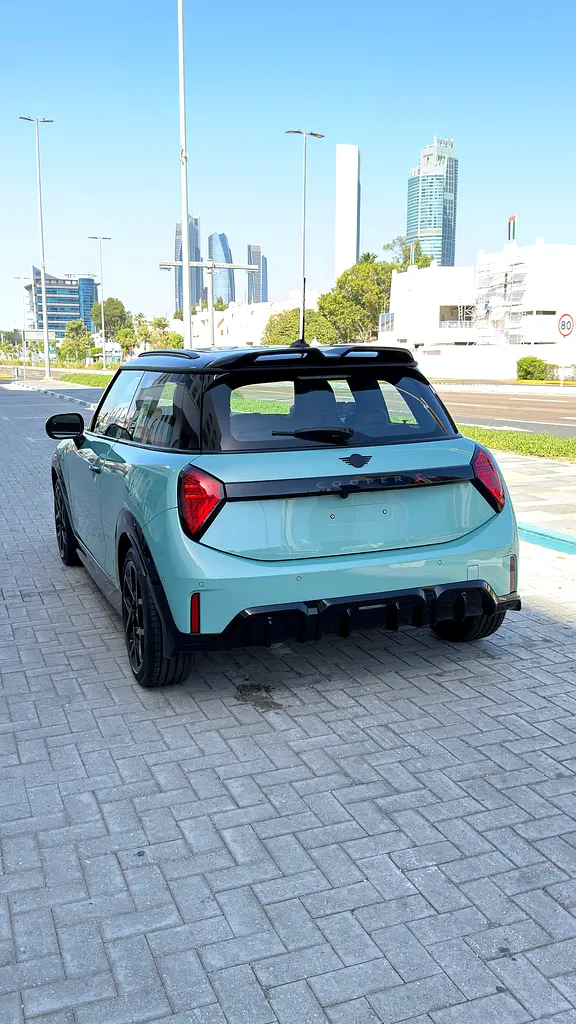 Mini Cooper S with JCW Kit - 3 Years Warranty - 3 Years Free Service. Free insurance - Window tint - Image 7