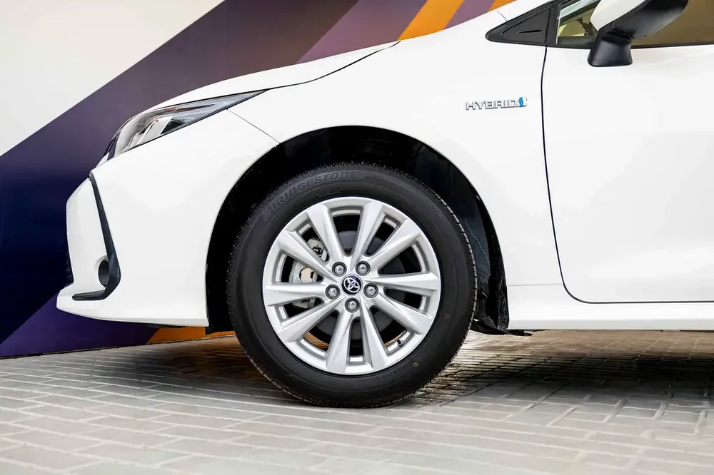 AED 1,232 Monthly l 2024 Toyota Corolla Hybrid 1.8L l GCC l Zero Down Payment l 1 Year Warranty - Image 7