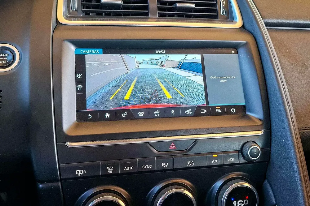 AED 1201/month | 2019 Jaguar E-Pace  | GCC Specs | Ref#416617 - Image 13
