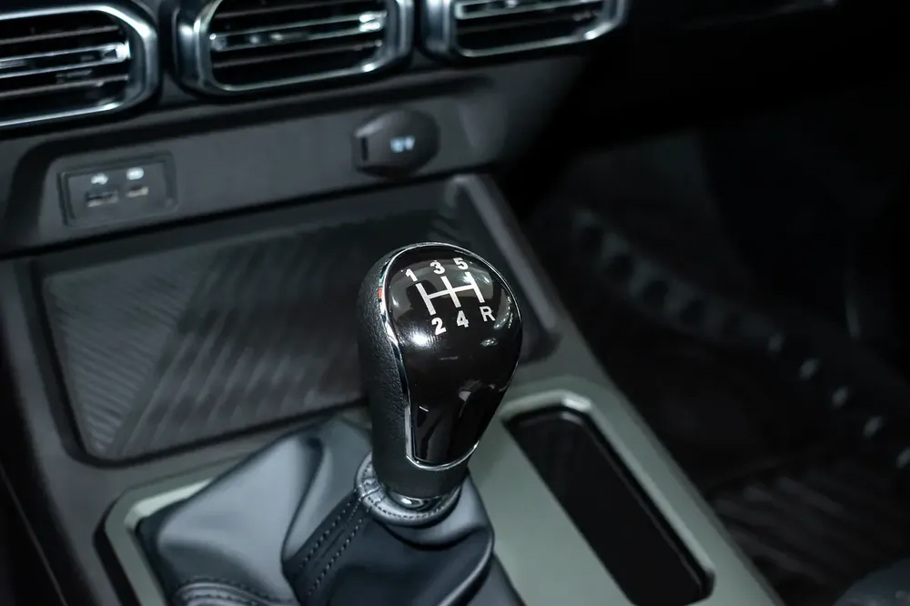 2.4L PETROL | 4X4 | GCC | 5 YEAR / 200000 KM WARRANTY - Image 16