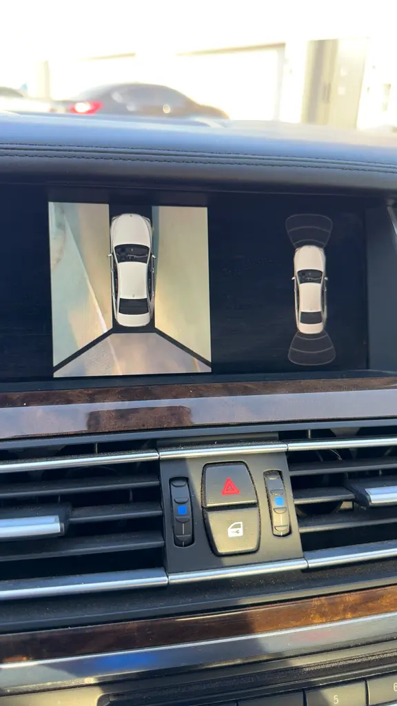 BMW 7-Series 750Li xDrive 2015 | American Specs | Luxury Sedan - Image 4
