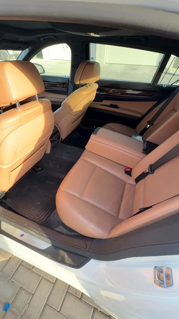 BMW 7-Series 750Li xDrive 2015 | American Specs | Luxury Sedan - Image 5