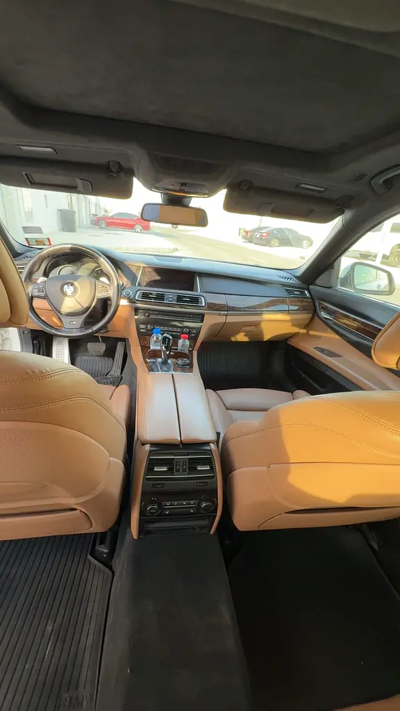 BMW 7-Series 750Li xDrive 2015 | American Specs | Luxury Sedan - Image 6