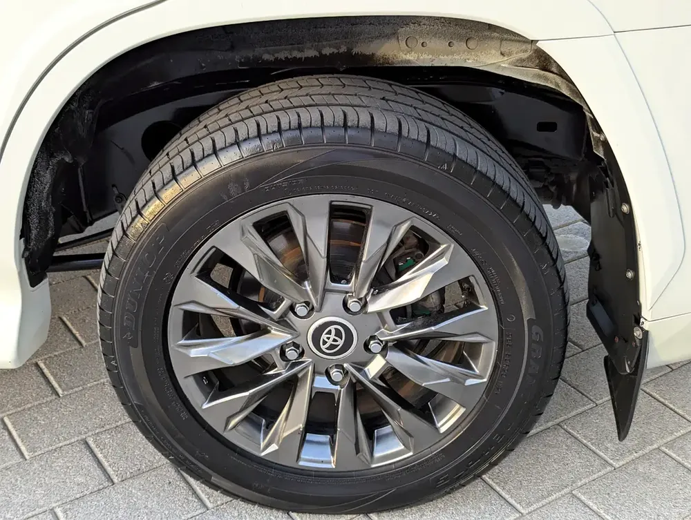 Toyota Land Cruiser GXR Top Full Option 2015 Facelifted 2026 - GCC Specs - Excellent Condition - Image 12