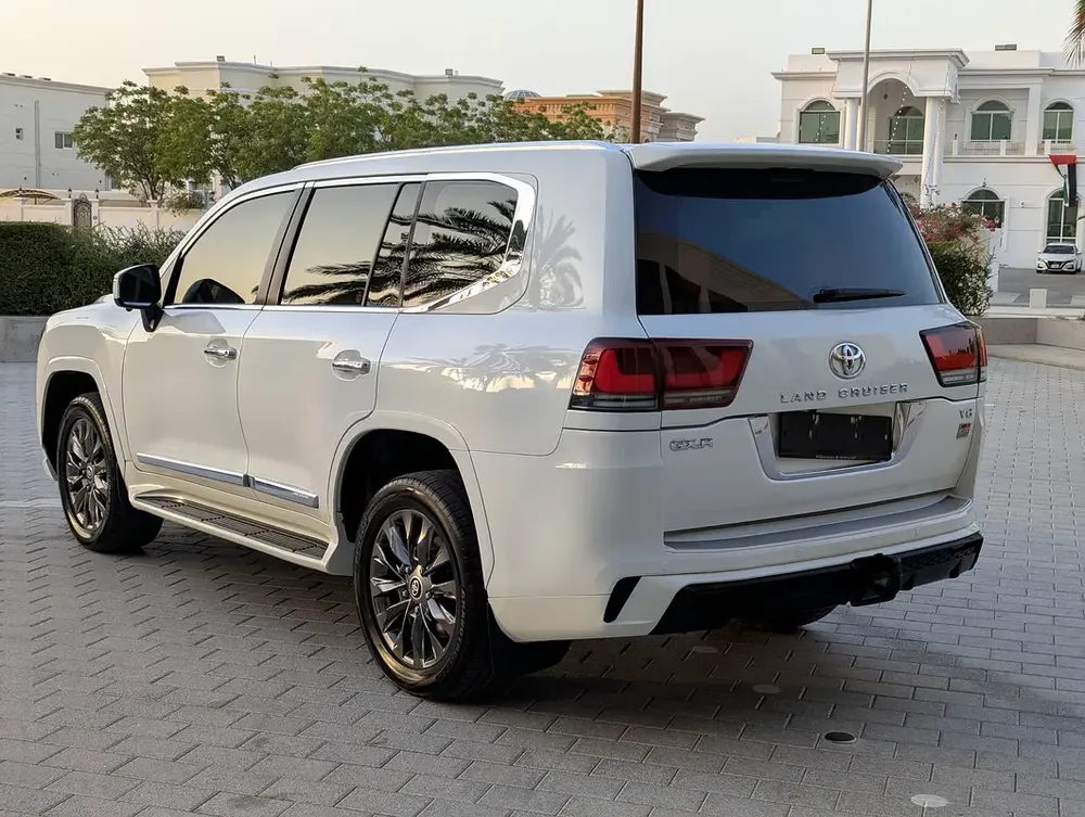 Toyota Land Cruiser GXR Top Full Option 2015 Facelifted 2026 - GCC Specs - Excellent Condition - Image 15