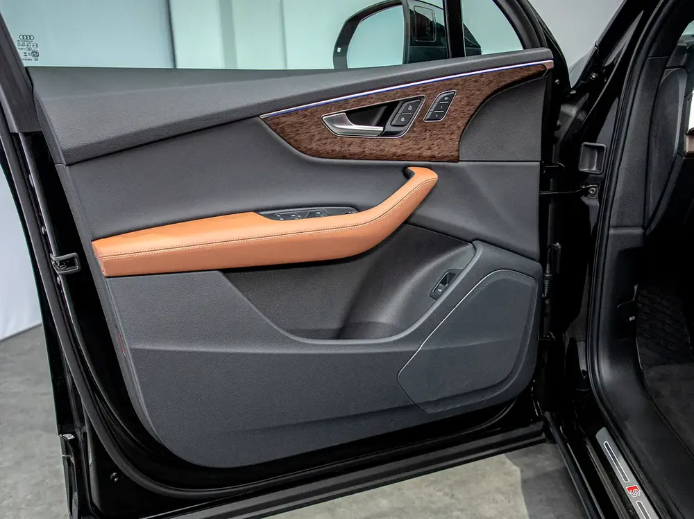 Audi Warranty + Service Contract 2030 • GCC • Low Mileage - Image 15