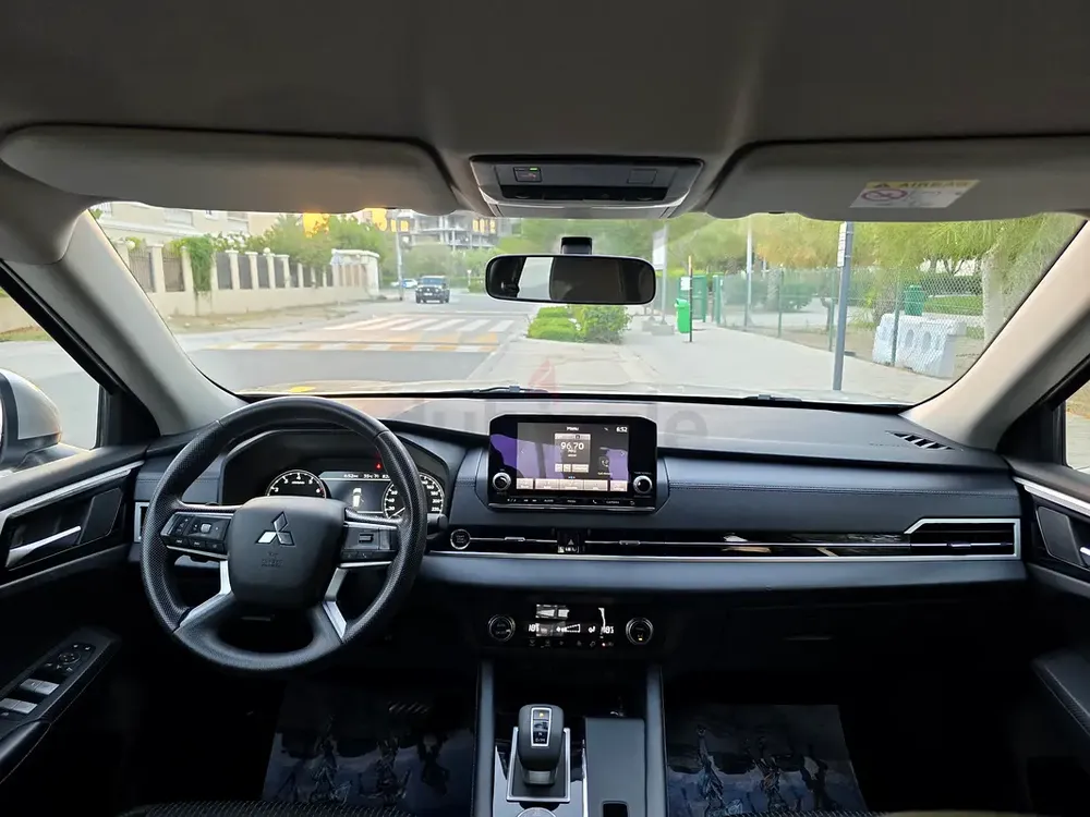 2023 Mitsubishi Outlander GLX New Shape, GCC Specs - Excellent Condition - Image 14