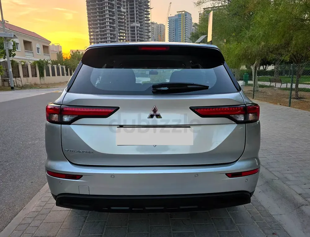 2023 Mitsubishi Outlander GLX New Shape, GCC Specs - Excellent Condition - Image 6