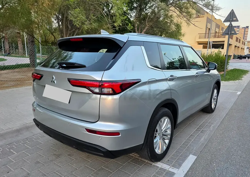 2023 Mitsubishi Outlander GLX New Shape, GCC Specs - Excellent Condition - Image 7