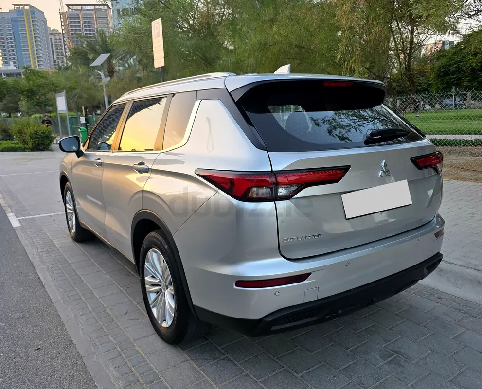 2023 Mitsubishi Outlander GLX New Shape, GCC Specs - Excellent Condition - Image 8