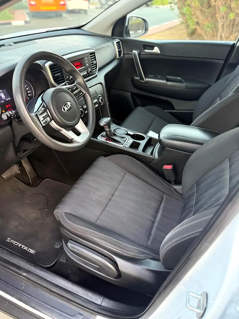 Kia Sportage 2020 model gcc spec 2.4 cc v4 perfect condition AWD - Image 10