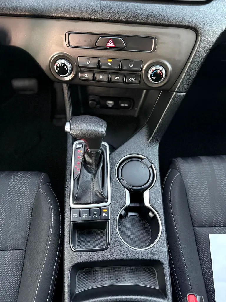Kia Sportage 2020 model gcc spec 2.4 cc v4 perfect condition AWD - Image 13
