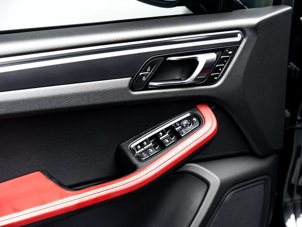 The BEST Ramadan Offer in the UAE - Limited Time, February 2027 Porsche Warranty, GCC - Image 8