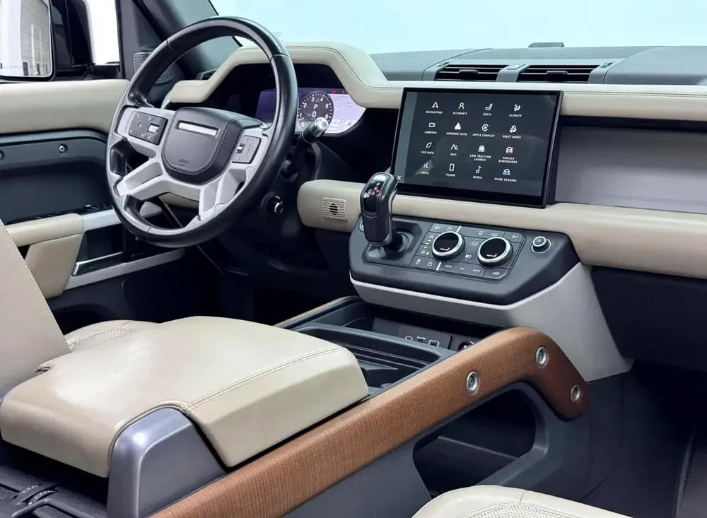 2022 Land Rover Defender 110 P400 HSE, Oct / 2026 Range Rover Warranty, GCC - Image 15