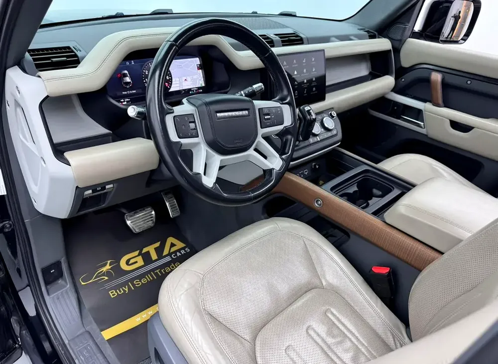 2022 Land Rover Defender 110 P400 HSE, Oct / 2026 Range Rover Warranty, GCC - Image 16