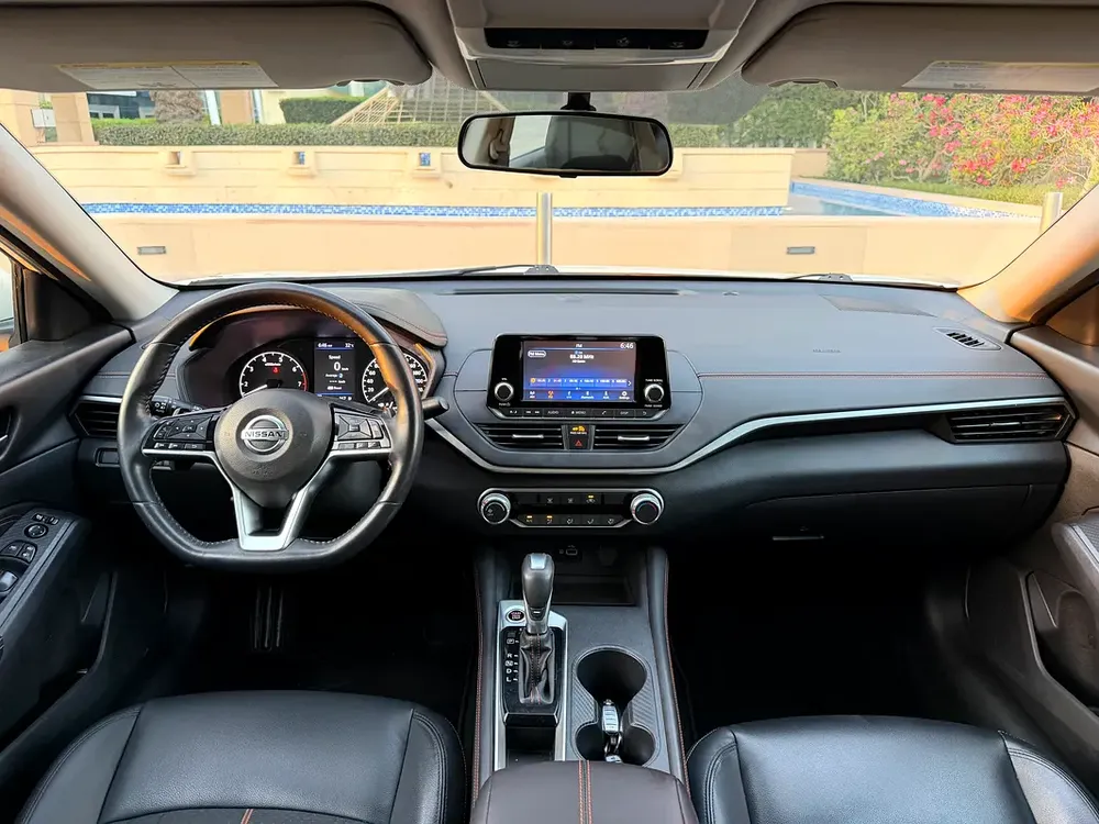 Nissan Altima SR 2019 GCC Specs // One Owner // Amazing Condition // Very Well Maintained - Image 12