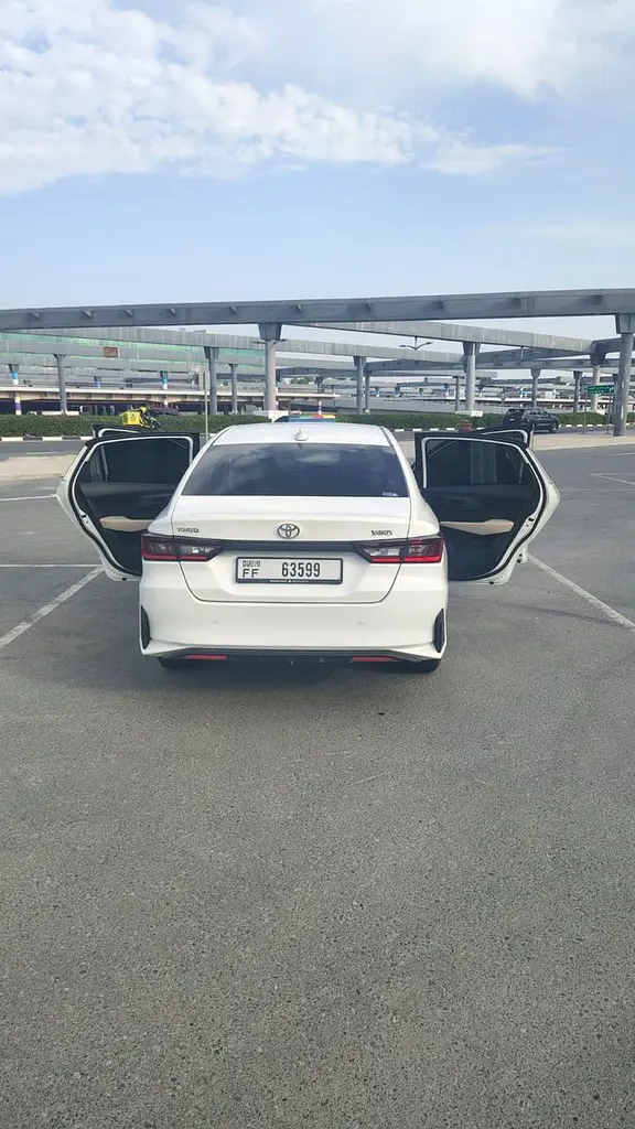 Yaris E GCC Specs - Like New Al Futtaim warranty  service contract - Image 6