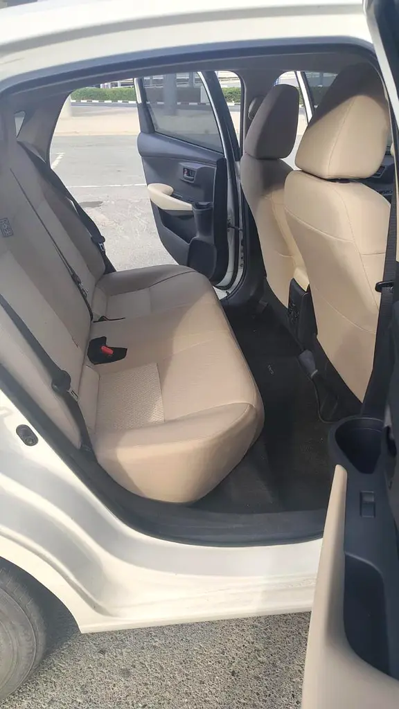 Yaris E GCC Specs - Like New Al Futtaim warranty  service contract - Image 7