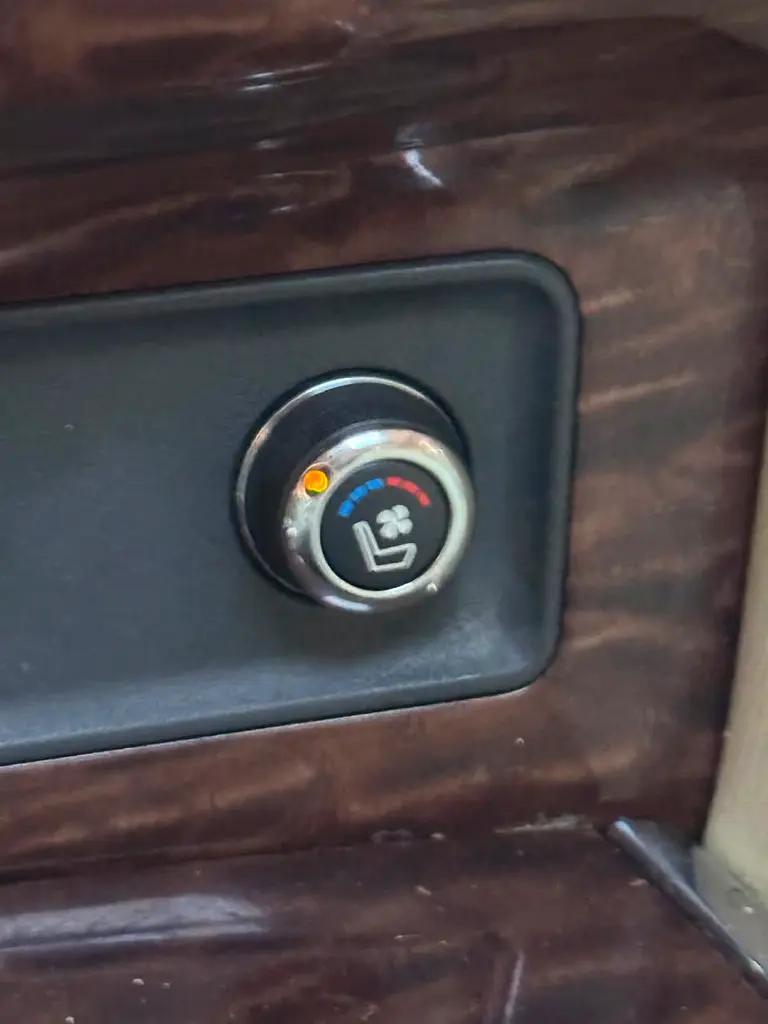 2012 Nissan Patrol LE Full Option 60th Diamond edition - Image 16