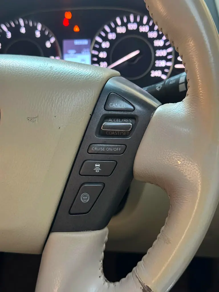 2012 Nissan Patrol LE Full Option 60th Diamond edition - Image 17