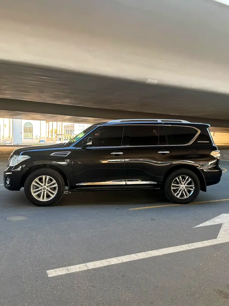 2012 Nissan Patrol LE Full Option 60th Diamond edition - Image 4