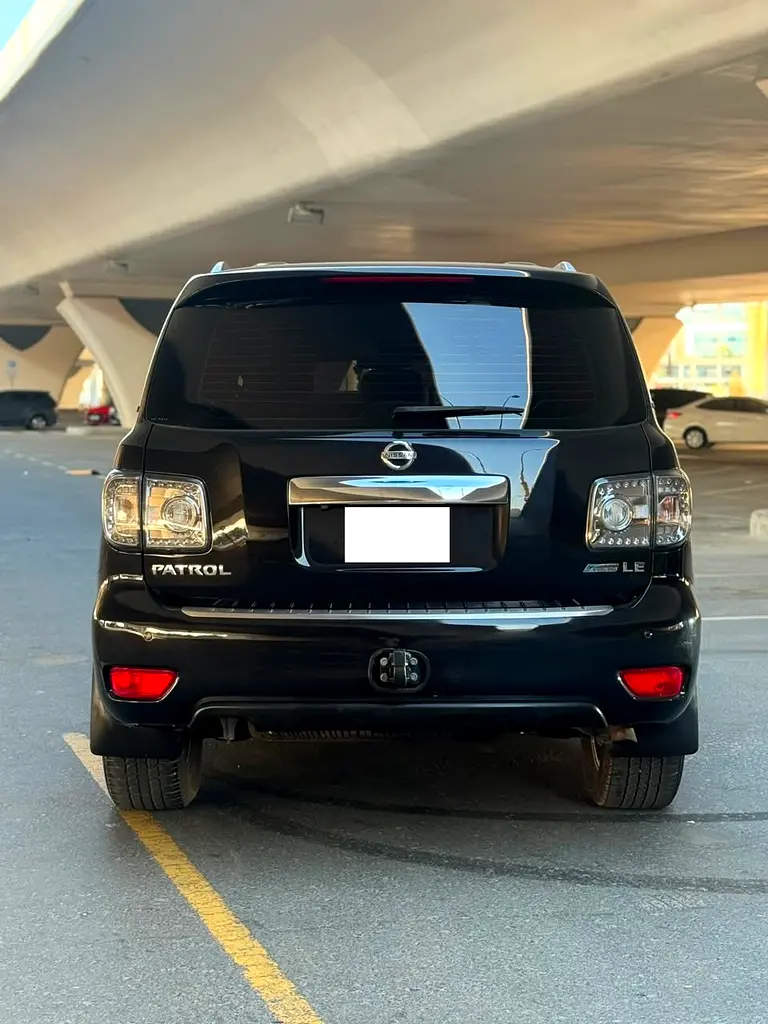 2012 Nissan Patrol LE Full Option 60th Diamond edition - Image 6