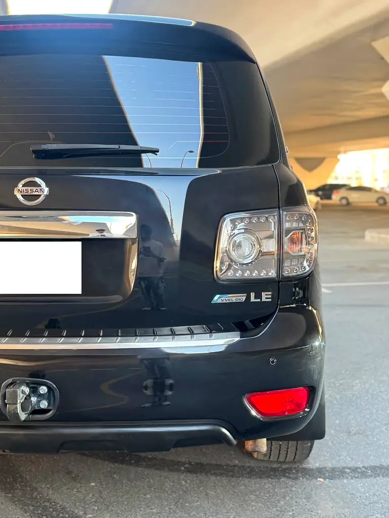 2012 Nissan Patrol LE Full Option 60th Diamond edition - Image 8
