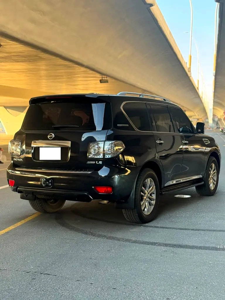 2012 Nissan Patrol LE Full Option 60th Diamond edition - Image 9