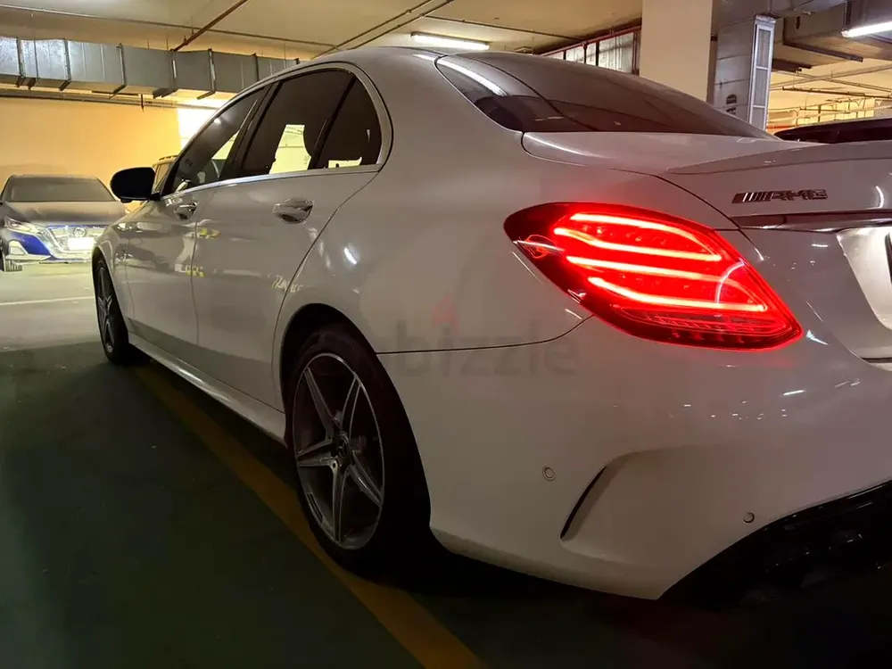 Mercedes-Benz C-Class C300 2018 | American Specs | Pristine Condition - Image 12