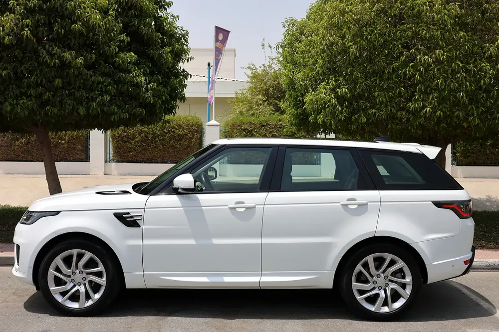 Land Rover Range Rover Sport HSE 2019 -117000km -GCC Specs - Image 11