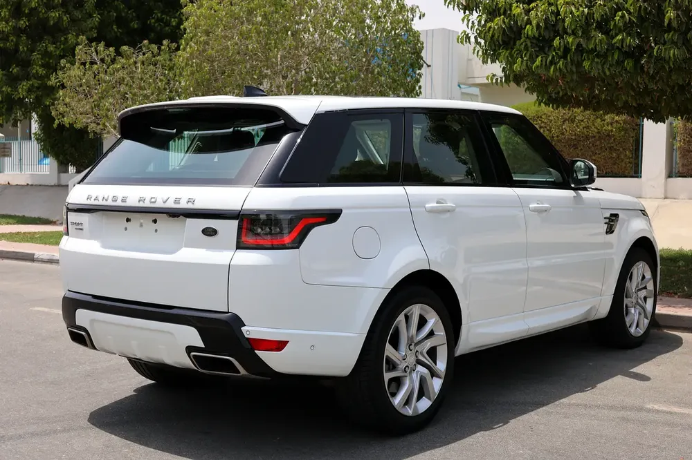 Land Rover Range Rover Sport HSE 2019 -117000km -GCC Specs - Image 8