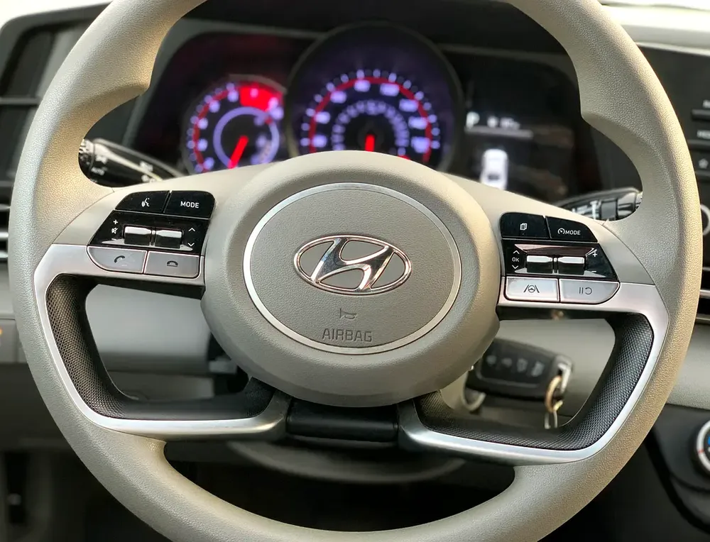 2023 Hyundai Elantra SE | American Specs | Excellent Condition - Image 11
