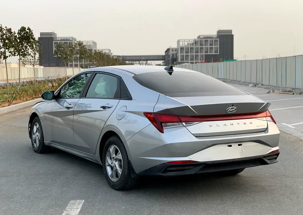 2023 Hyundai Elantra SE | American Specs | Excellent Condition - Image 4