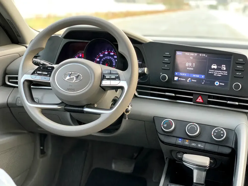 2023 Hyundai Elantra SE | American Specs | Excellent Condition - Image 9