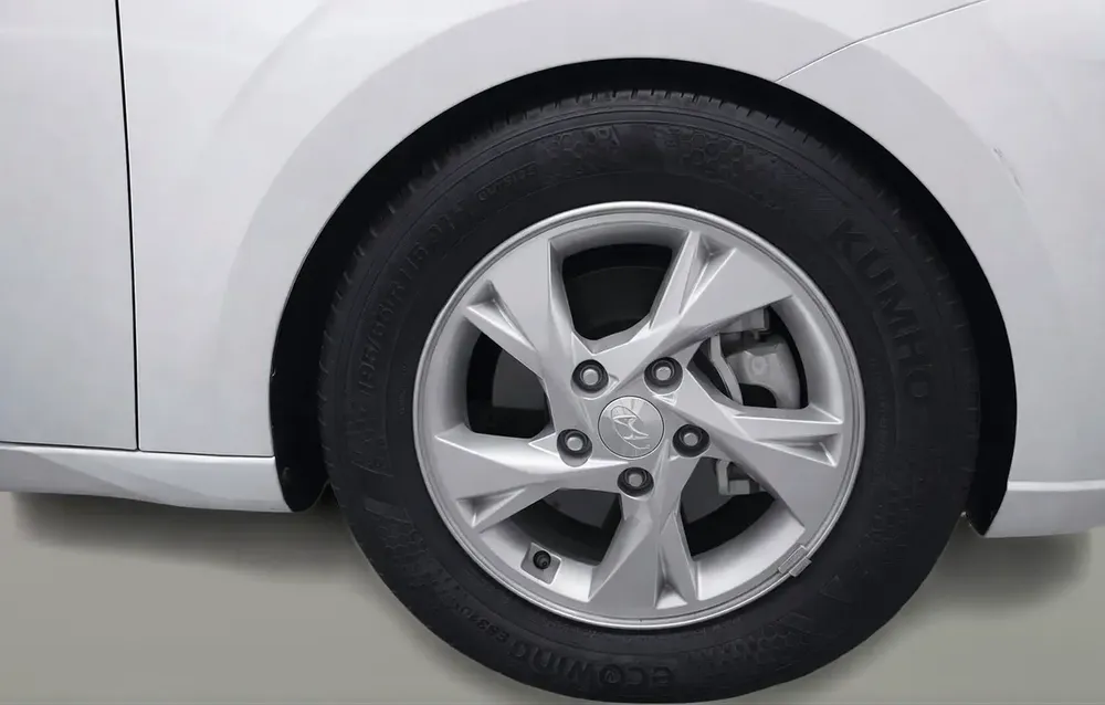 AED 768/m | 0 DP | Free 3 Months Warranty | Service History | 30 Day Return | HYUNDAI ELANTRA 2023 - Image 12