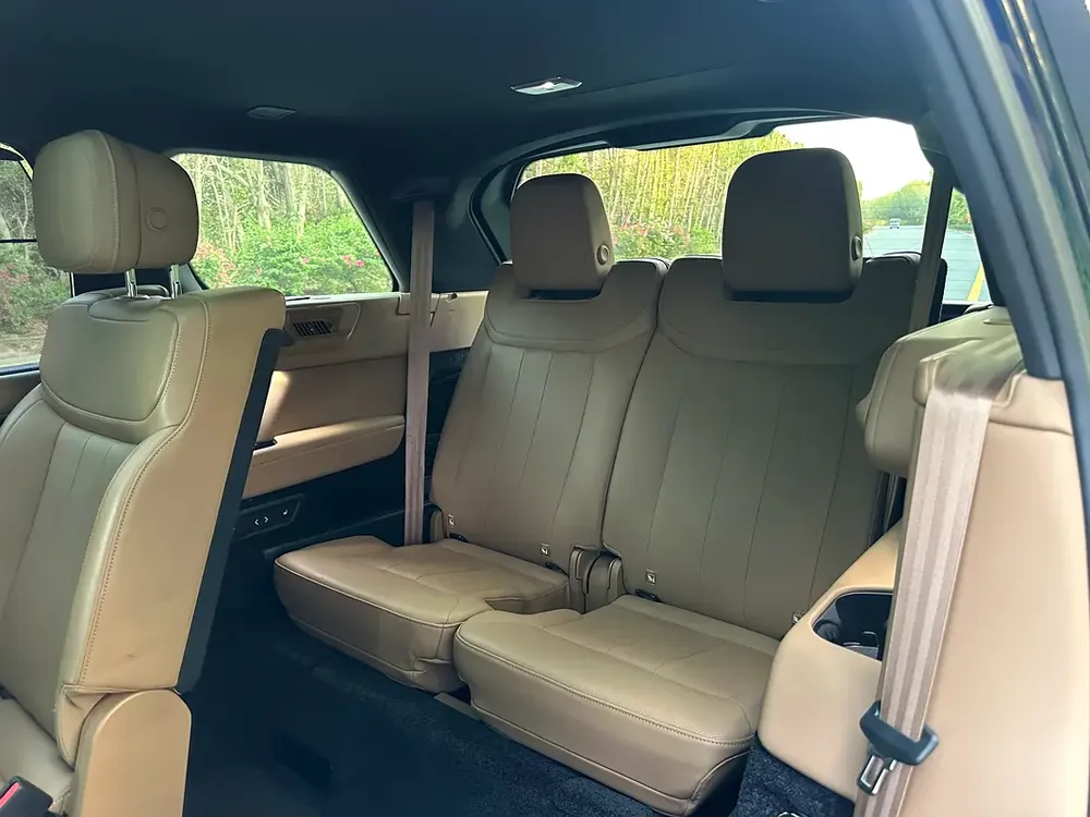 2024 Range Rover Vouge Autobiography D300 | 7 Seater | V6 3.0L Diesel | 300 HP | Perfect Condition - Image 17