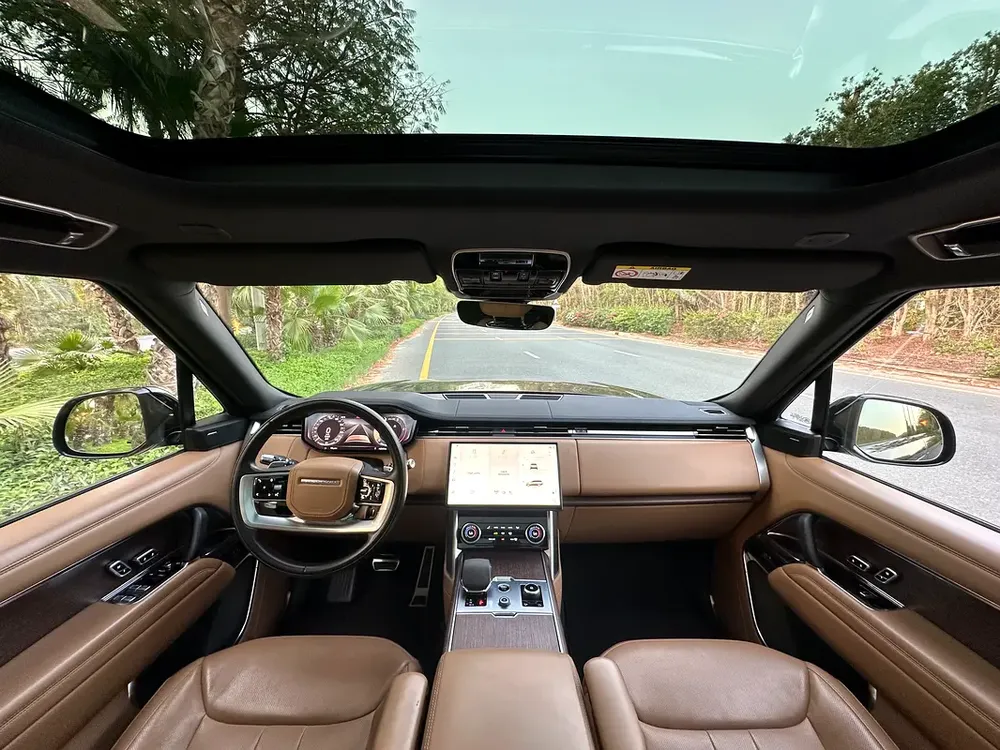 2024 Range Rover Vouge Autobiography D300 | 7 Seater | V6 3.0L Diesel | 300 HP | Perfect Condition - Image 18