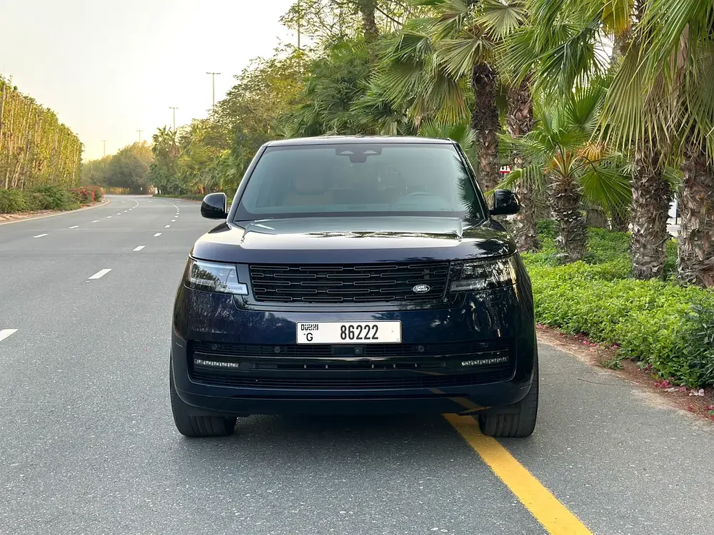 2024 Range Rover Vouge Autobiography D300 | 7 Seater | V6 3.0L Diesel | 300 HP | Perfect Condition - Image 4
