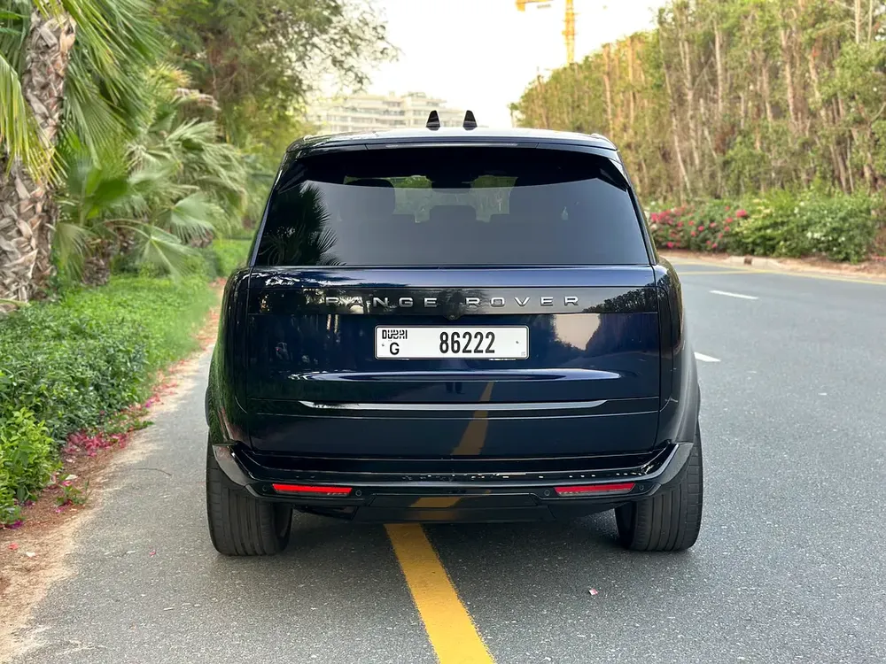 2024 Range Rover Vouge Autobiography D300 | 7 Seater | V6 3.0L Diesel | 300 HP | Perfect Condition - Image 5