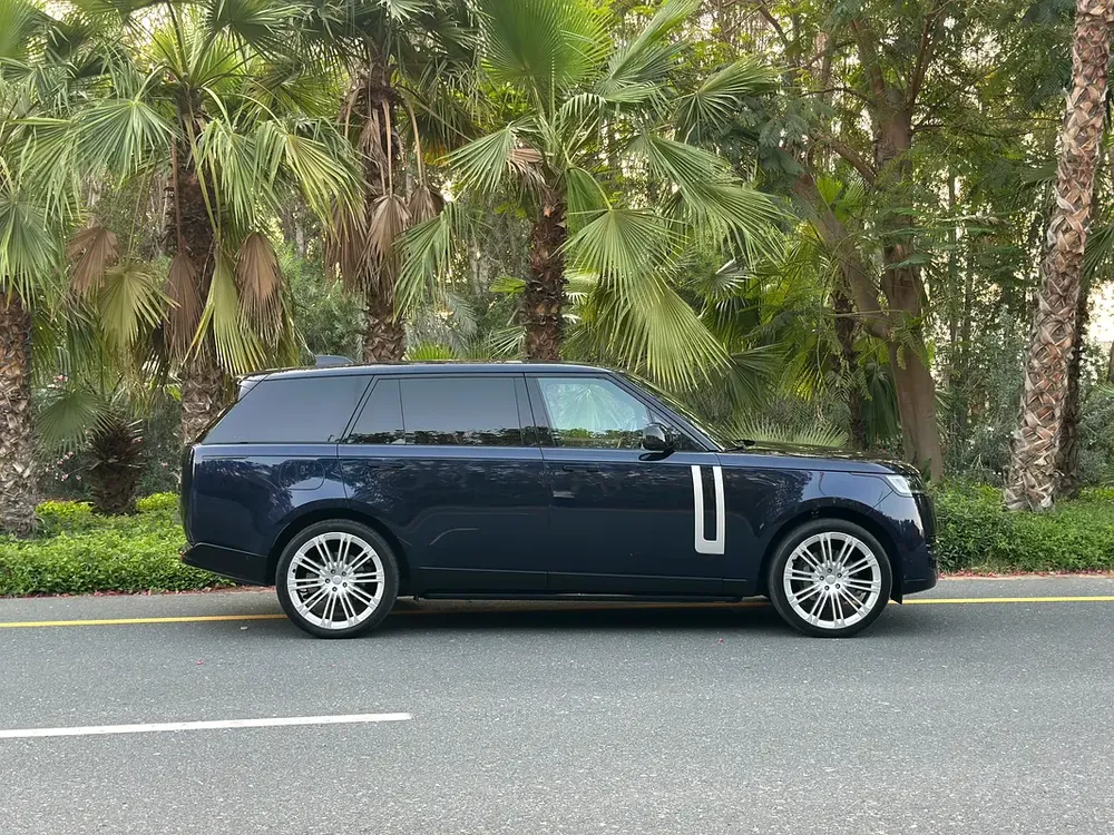 2024 Range Rover Vouge Autobiography D300 | 7 Seater | V6 3.0L Diesel | 300 HP | Perfect Condition - Image 7