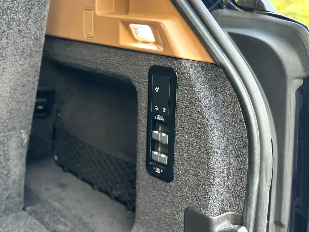 2024 Range Rover Vouge Autobiography D300 | 7 Seater | V6 3.0L Diesel | 300 HP | Perfect Condition - Image 8