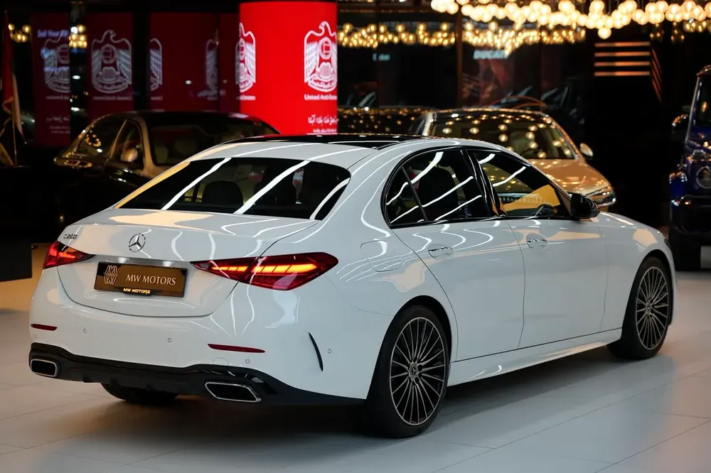 Mercedes-Benz C-Class C200 2026 GCC Specs - Like New! - Image 4
