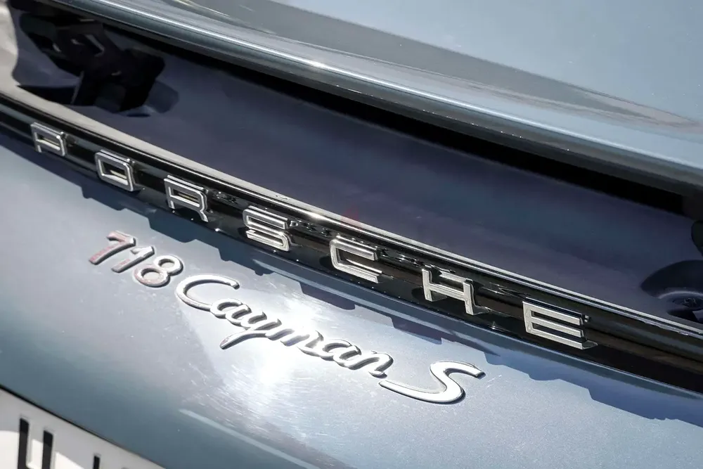 AED 2355/month | 2018 Porsche Cayman S | GCC Specs | Ref#399812 - Image 17
